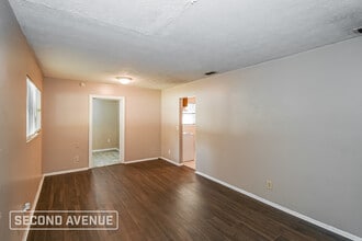 2318 Looking Glass Ln in Jacksonville, FL - Building Photo - Building Photo