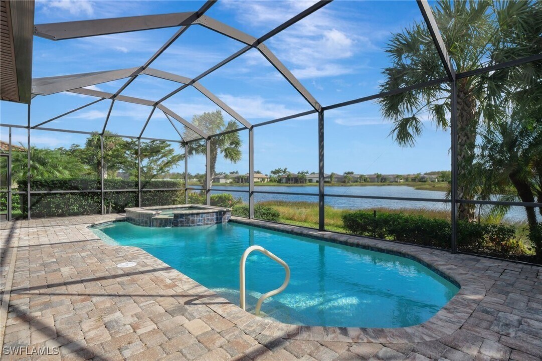 11843 Bourke Pl in Ft. Myers, FL - Building Photo