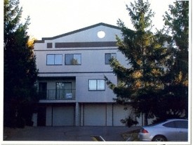 640 5th St Apartments