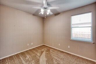 2617 Bissonet Dr, Unit 2041 in Denton, TX - Building Photo - Building Photo