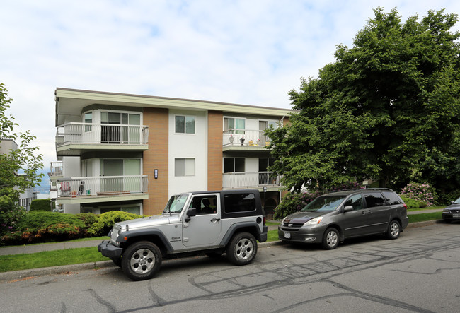 Yorkdale Villa in Vancouver, BC - Building Photo - Primary Photo