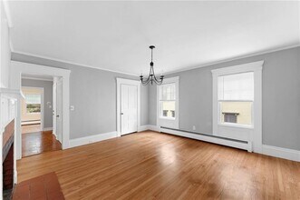 692 Hope St in Bristol, RI - Building Photo - Building Photo