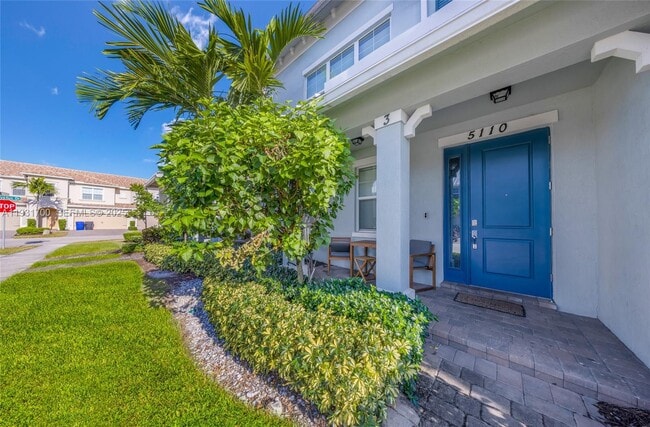 5110 Eucalyptus Dr in Hollywood, FL - Building Photo - Building Photo