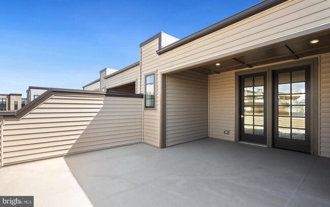 22143 Penelope Heights Terrace