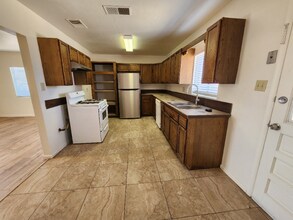 216 N Casa Grande Ave in Casa Grande, AZ - Foto de edificio - Building Photo