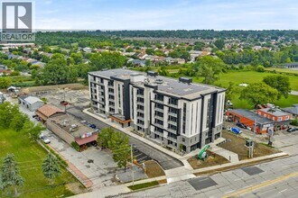11646 Tecumseh Rd E in Windsor, ON - Building Photo - Building Photo