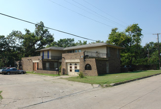 Charl Ann Apartments in Tulsa, OK - Building Photo - Building Photo