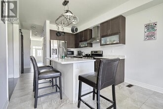 33 Wood Crescent in Angus, ON - Building Photo - Building Photo