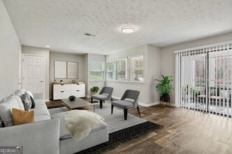 7600 Roswell Rd in Sandy Springs, GA - Building Photo - Building Photo