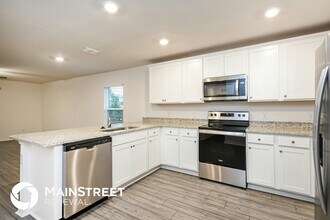 2006 Maple Ln, Unit 130 in Kissimmee, FL - Building Photo - Building Photo