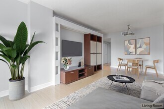 50 Menores Ave in Coral Gables, FL - Foto de edificio - Building Photo