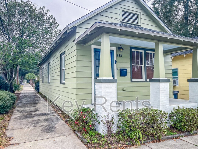 property at 422 N Davis Hwy