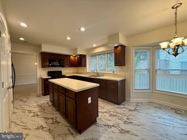 property at 1701 Picadilly Rd