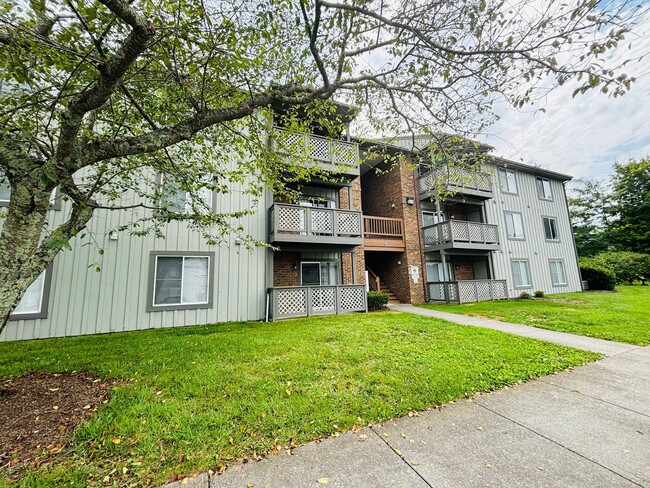 property at 872 Claytor Square