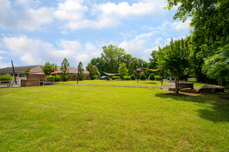 Rivergate Meadows in Goodlettsville, TN - Foto de edificio - Building Photo