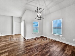 117 Skyflower Ln in San Marcos, TX - Building Photo - Building Photo