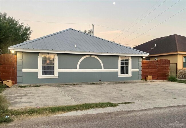 14 Redwood Rd in Rio Grande City, TX - Building Photo - Building Photo