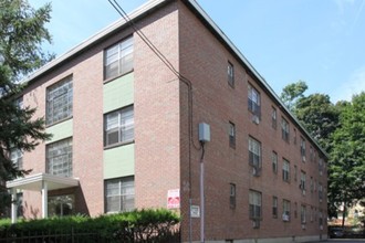 23 Girard Ave Apartments in Hartford, CT - Building Photo - Building Photo