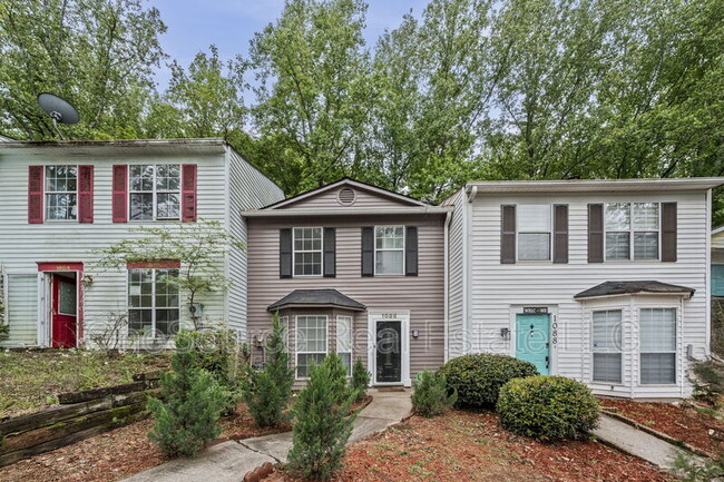 property at 1086 Huntington Ter SE