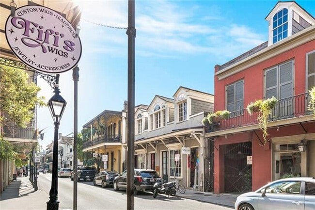 property at 931 Royal St