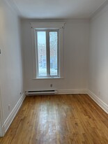 2139 Rue Masson in Montréal, QC - Building Photo - Building Photo