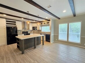 1555 US-90 in Flatonia, TX - Building Photo - Building Photo