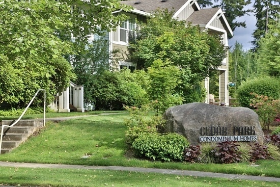 10515 221st Ln NE in Redmond, WA - Building Photo