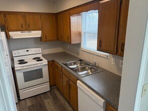 315 Hawthorne Ct in Belton, MO - Building Photo - Building Photo