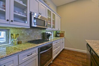 2441 Charleston St in Houston, TX - Building Photo - Building Photo