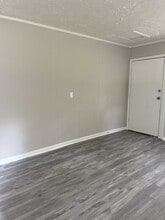 100 Oak Ln in Lagrange, GA - Building Photo - Building Photo