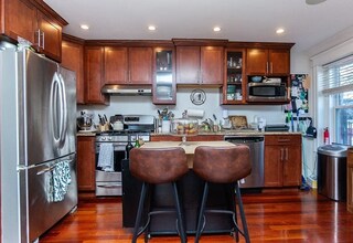 632 E Broadway, Unit 4 in Boston, MA - Foto de edificio - Building Photo