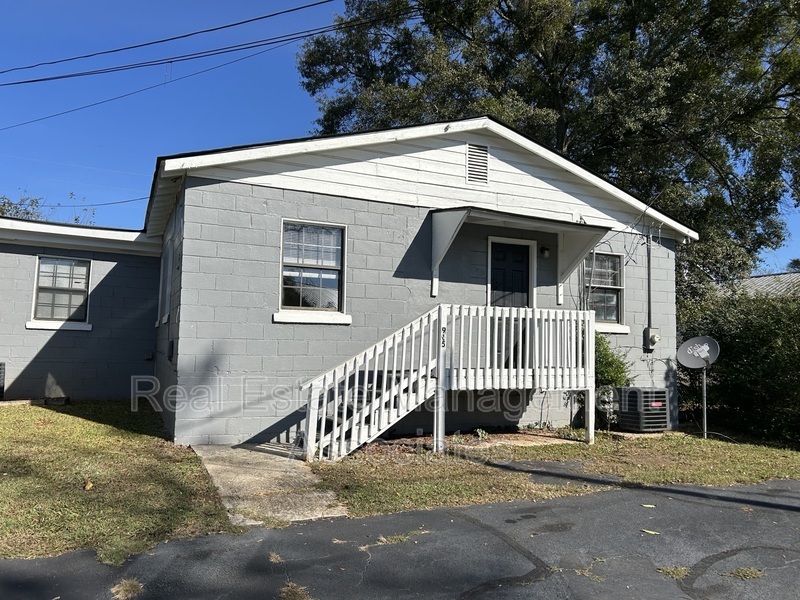 915 Cleveland St in Griffin, GA - Building Photo