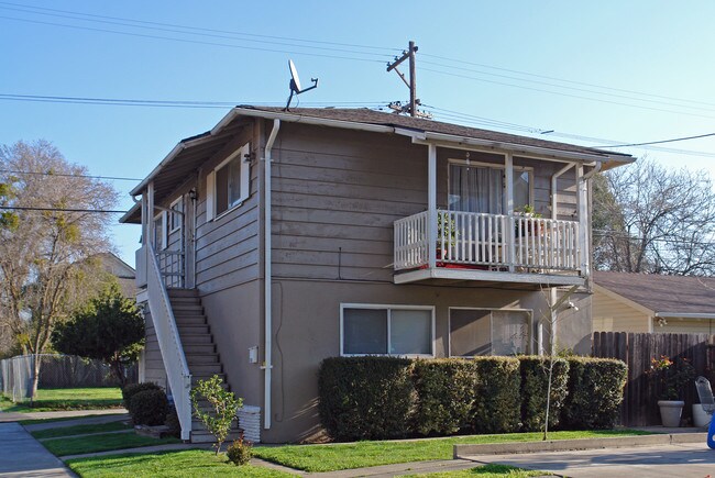 2633-2663 36th St in Sacramento, CA - Foto de edificio - Building Photo