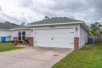 2286 Duncan Ridge Dr in Navarre, FL - Building Photo - Building Photo