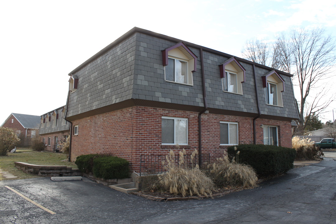 Dover Place Apartments in St. Louis, MO - Building Photo