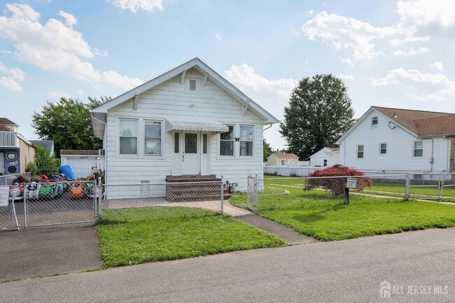 property at 11 S Livingston Ave