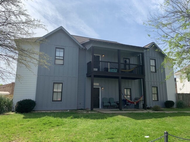 property at 515 Wesley Pl