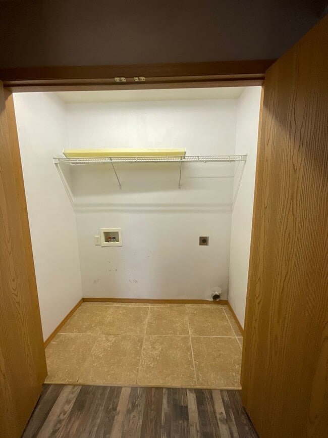 1147 S Brown Ave in Springfield, MO - Building Photo - Building Photo