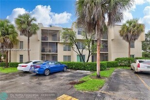 3100 Riverside Dr in Coral Springs, FL - Building Photo