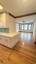 5400 W George St, Unit 2 in Chicago, IL - Building Photo - Building Photo