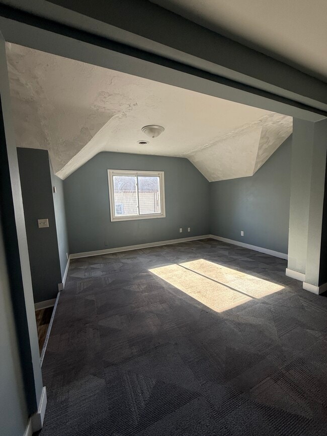 825 Grand Ave, Unit Upper in Racine, WI - Building Photo - Building Photo