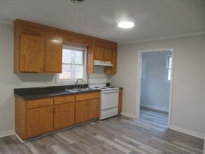 20112 Shire Oak Dr in Petersburg, VA - Building Photo - Building Photo