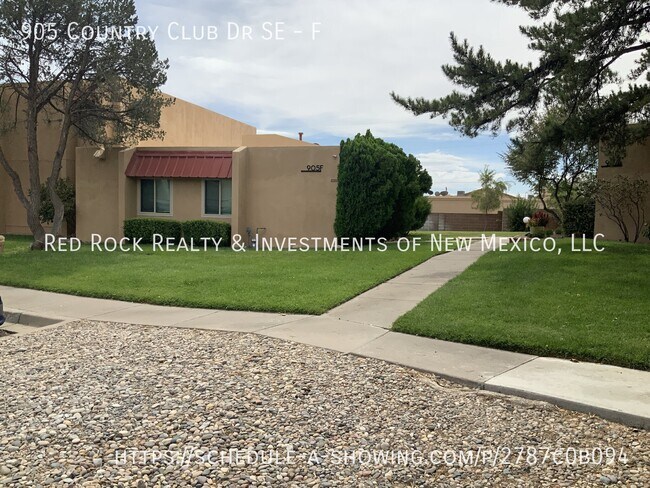 905 Country Club Dr SE