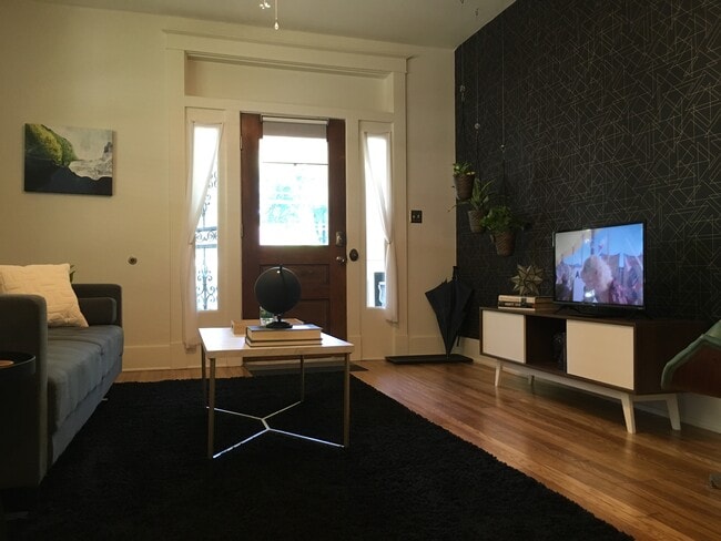 2012 Harbert Ave, Unit #2 in Memphis, TN - Building Photo - Building Photo