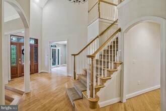 502 Seneca Knoll Ct in Great Falls, VA - Building Photo - Building Photo