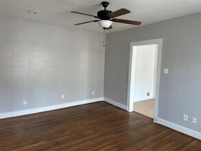 2910 Wichita St in Houston, TX - Foto de edificio - Building Photo