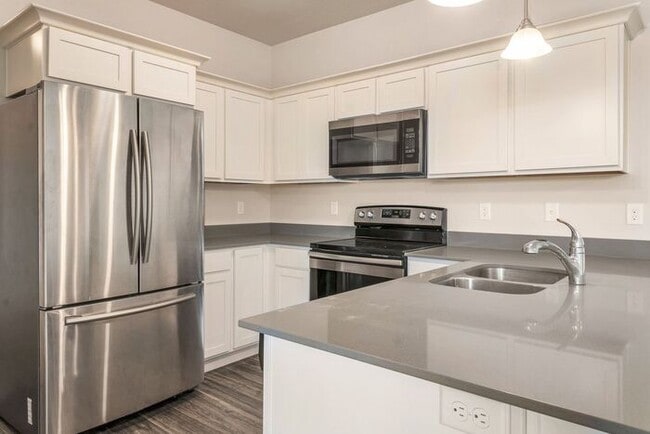 4030 W 1850 N in Lehi, UT - Foto de edificio - Building Photo