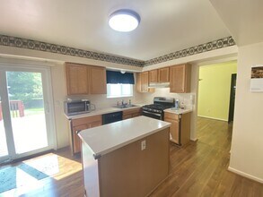 3074 Ailsa Craig in Ann Arbor, MI - Building Photo - Building Photo