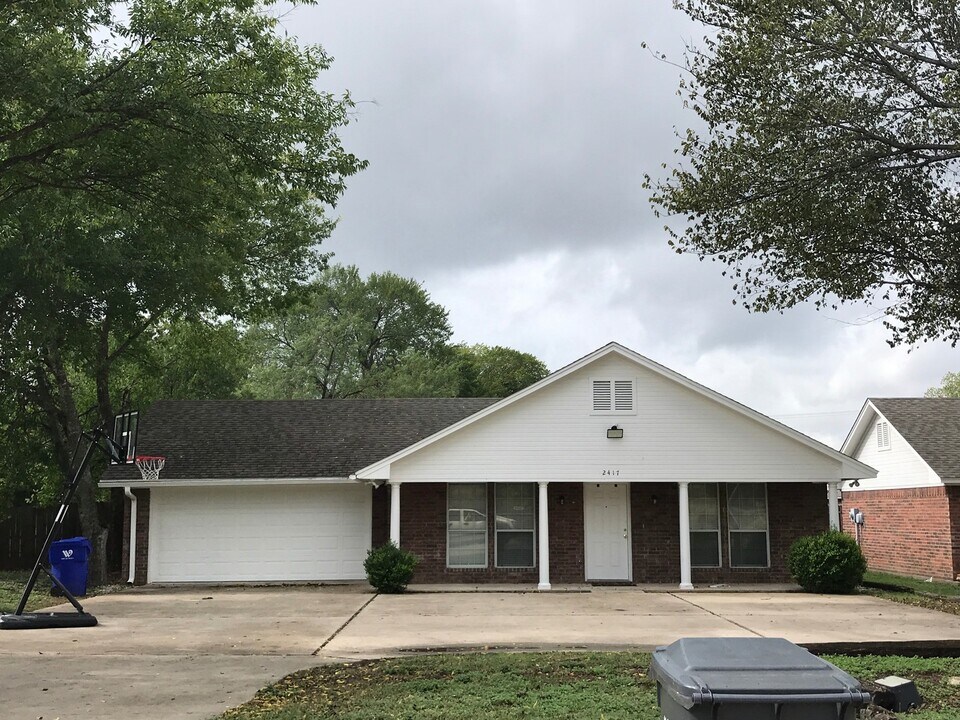 2417 S 2nd St in Waco, TX - Building Photo