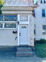 647 Spring St in Bethlehem, PA - Building Photo